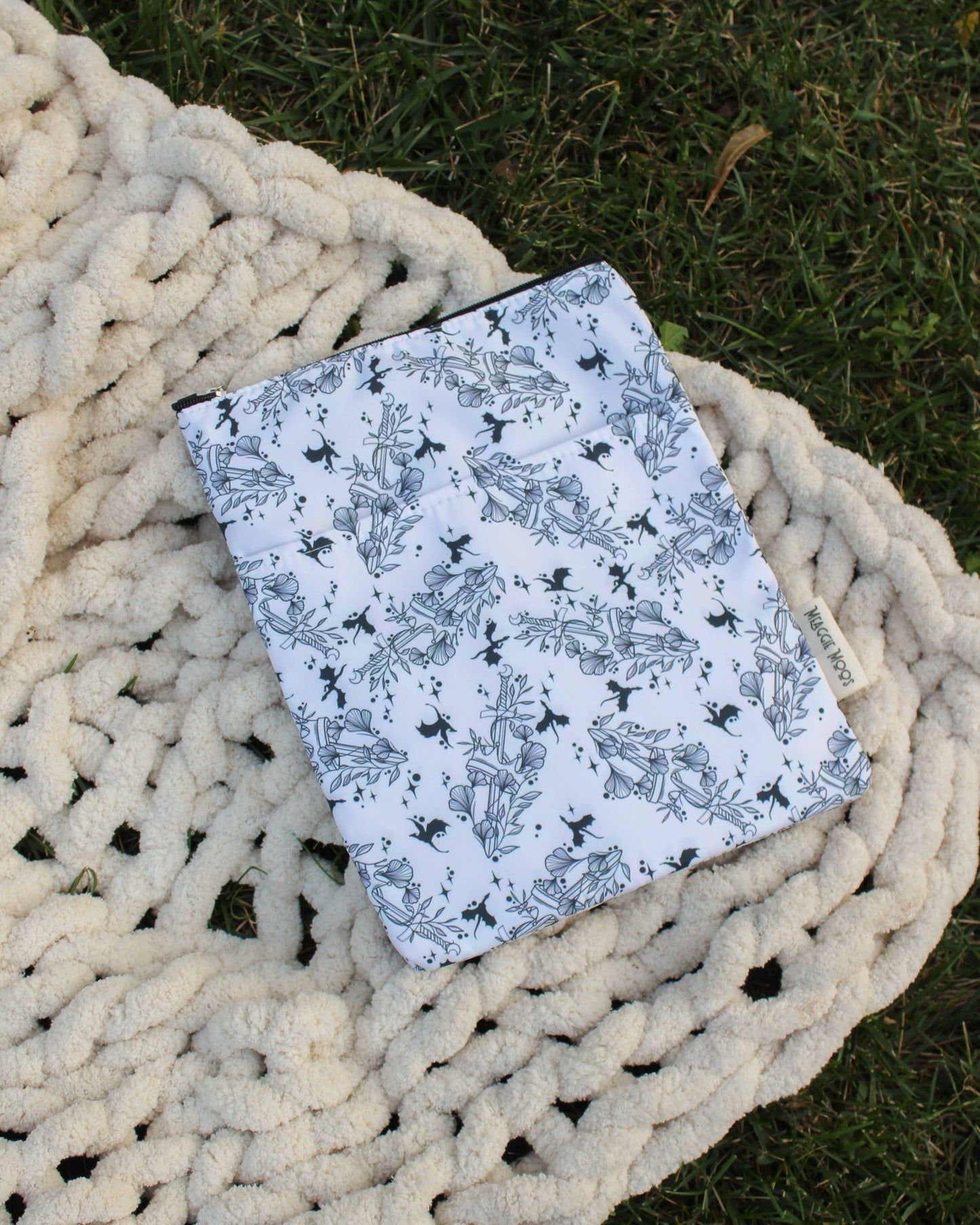 Meaggie Moos - Book / Tablet Sleeve | Ivory Swords The Secret Garden Bookery