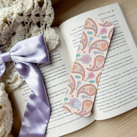 Bookmark - Pretty Paisley Smitten Booktique