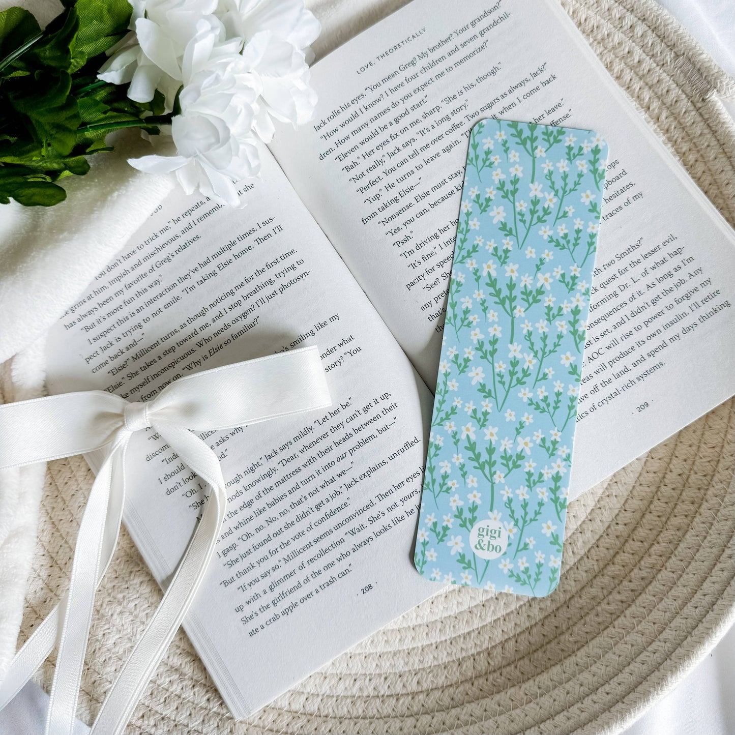 Bookmark - Soft Spring Daisies Smitten Booktique