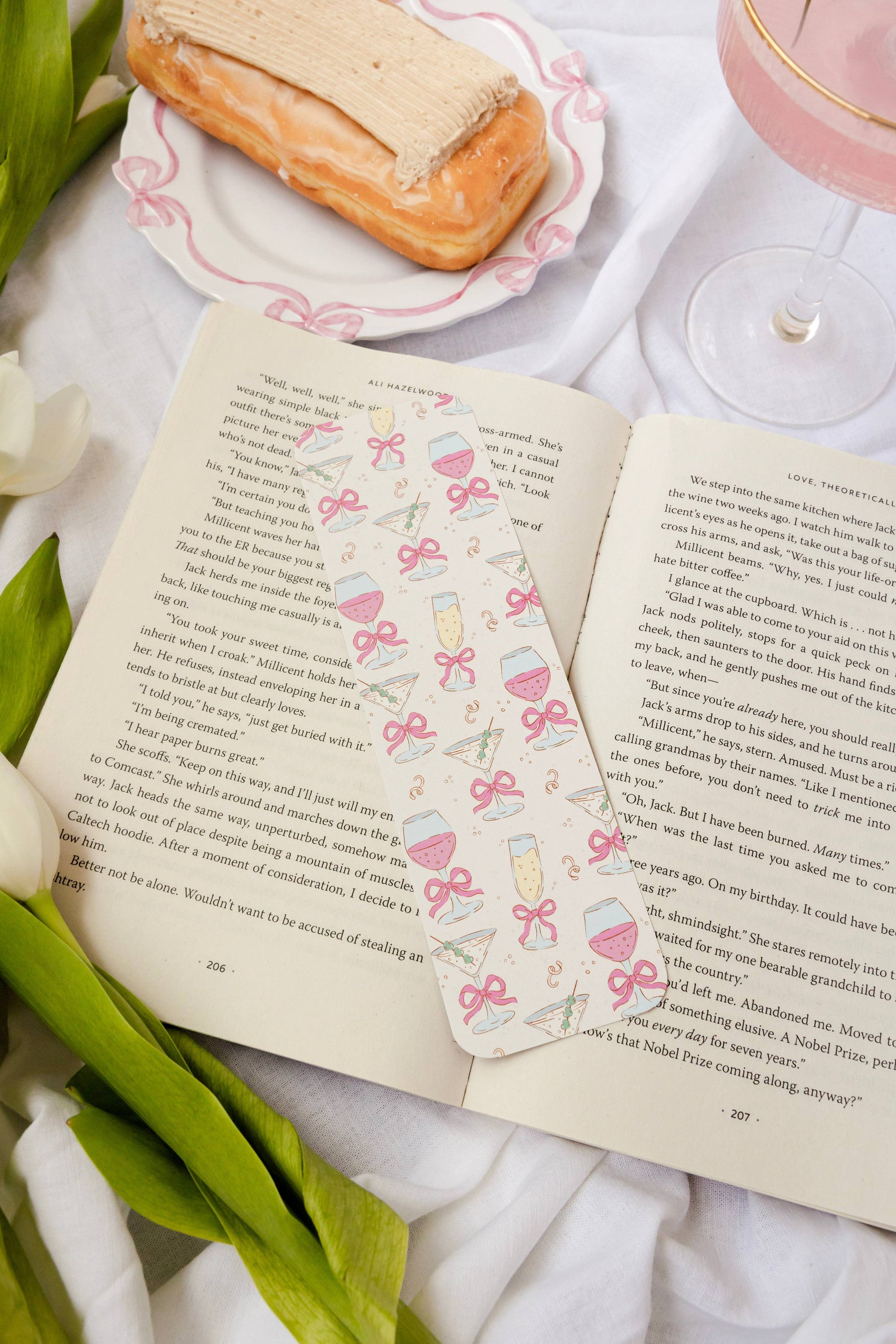 Bookmark - Bows & Bubbly Smitten Booktique