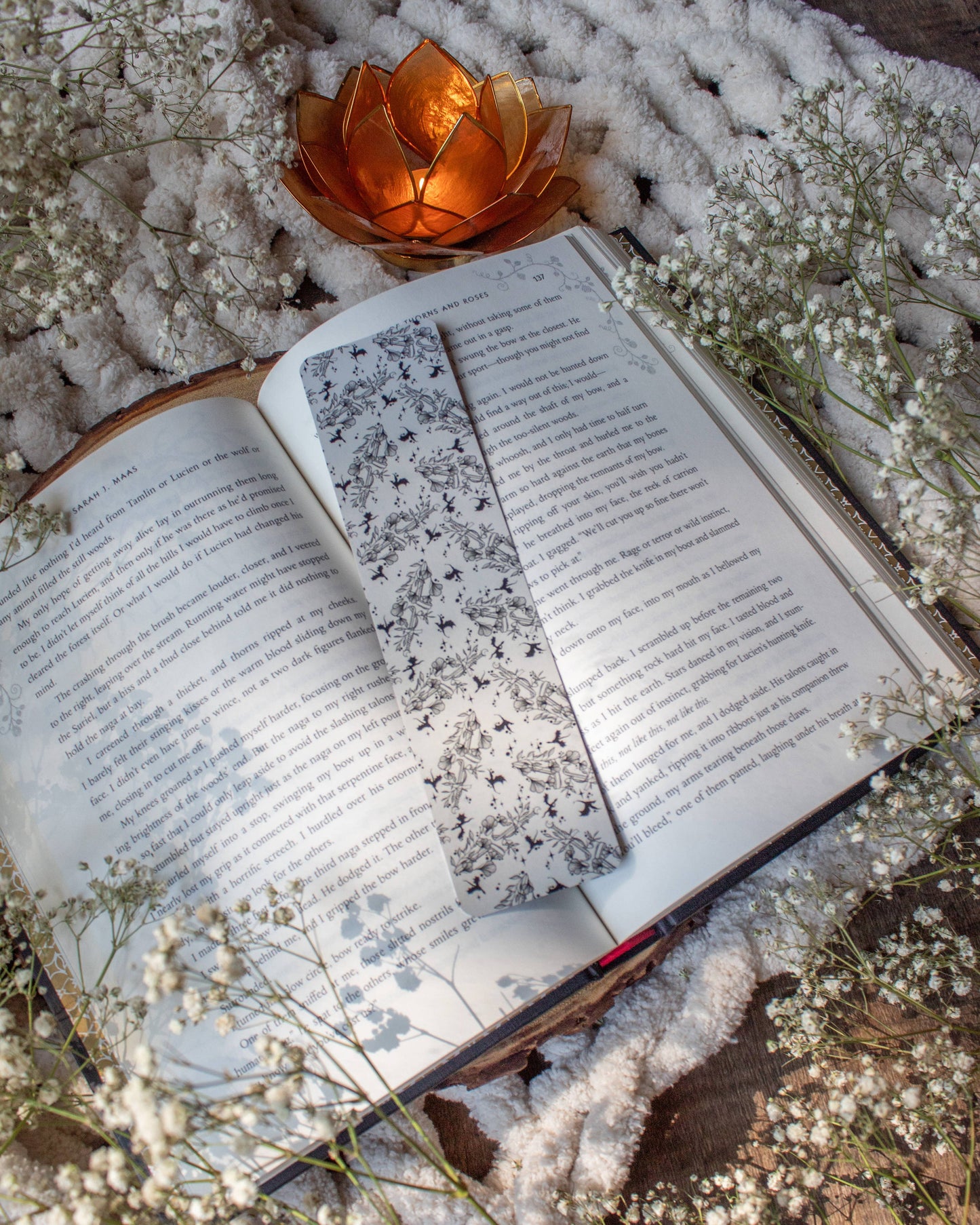 Bookmark - Ivory Swords Smitten Booktique