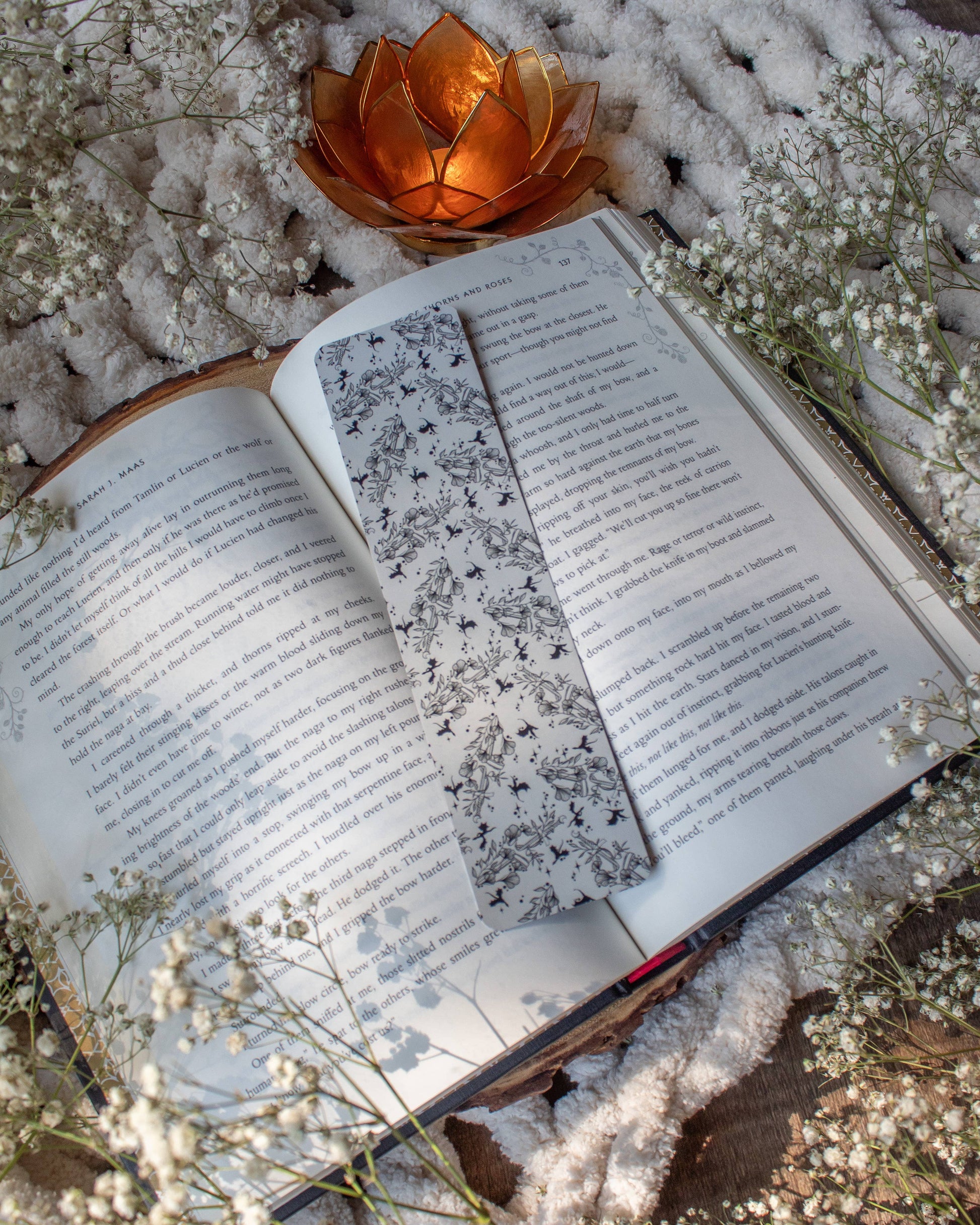 Bookmark - Ivory Swords Smitten Booktique