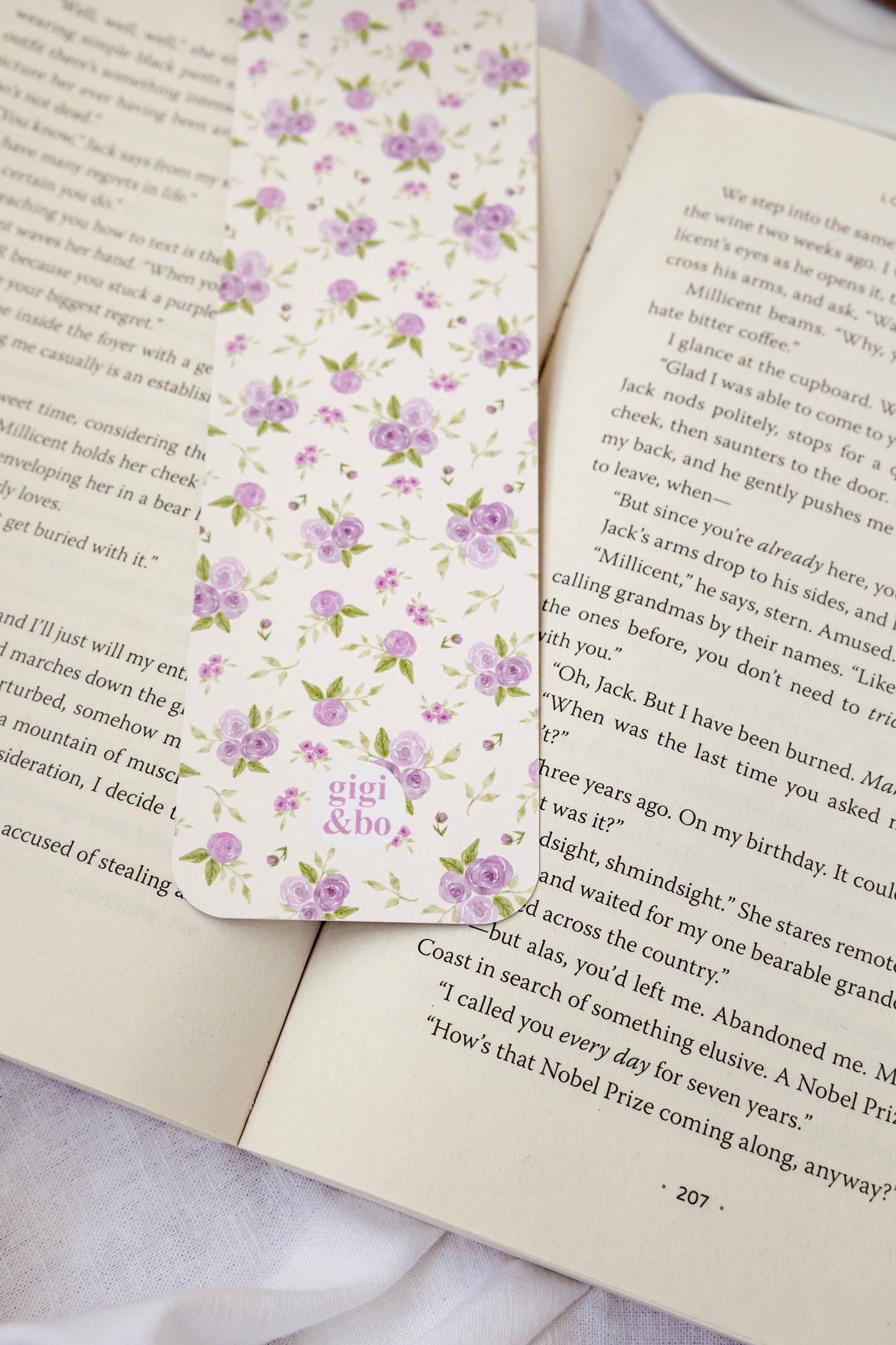 Bookmark - Lilac Roses Smitten Booktique