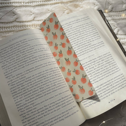 Bookmark - Peachy Polka Dot Smitten Booktique