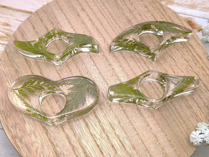 Page Spreader - Pressed Fern Smitten Booktique