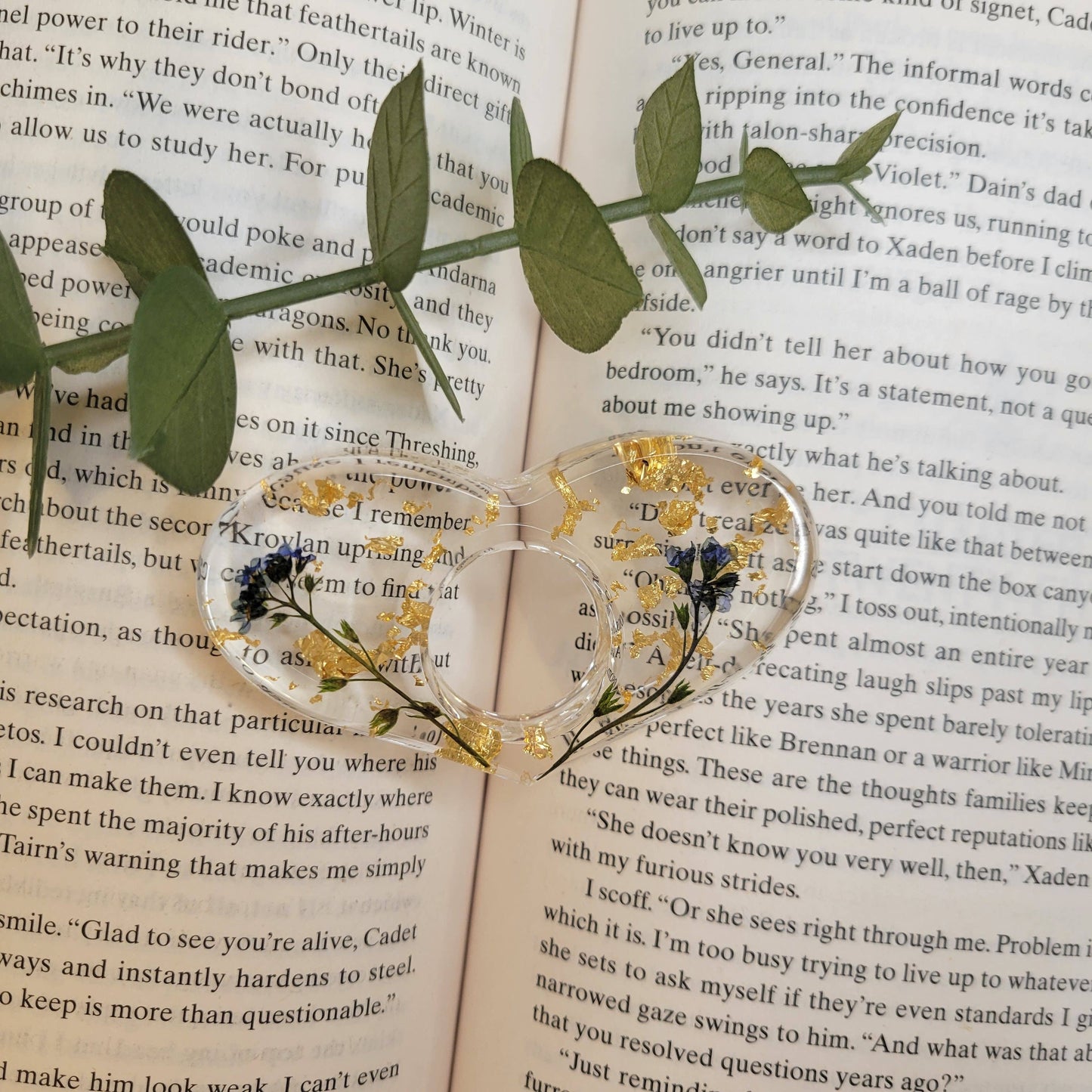 Page Spreader - Stemmed Forget-me-not Smitten Booktique