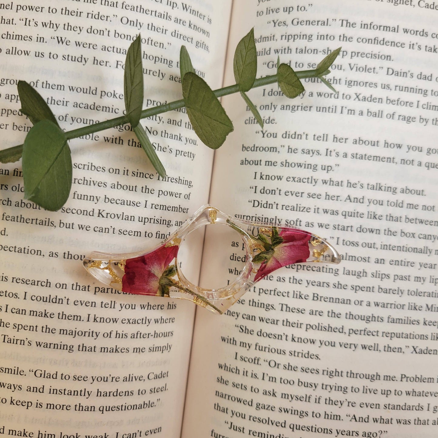 Page Spreader - Stemmed Rose Smitten Booktique