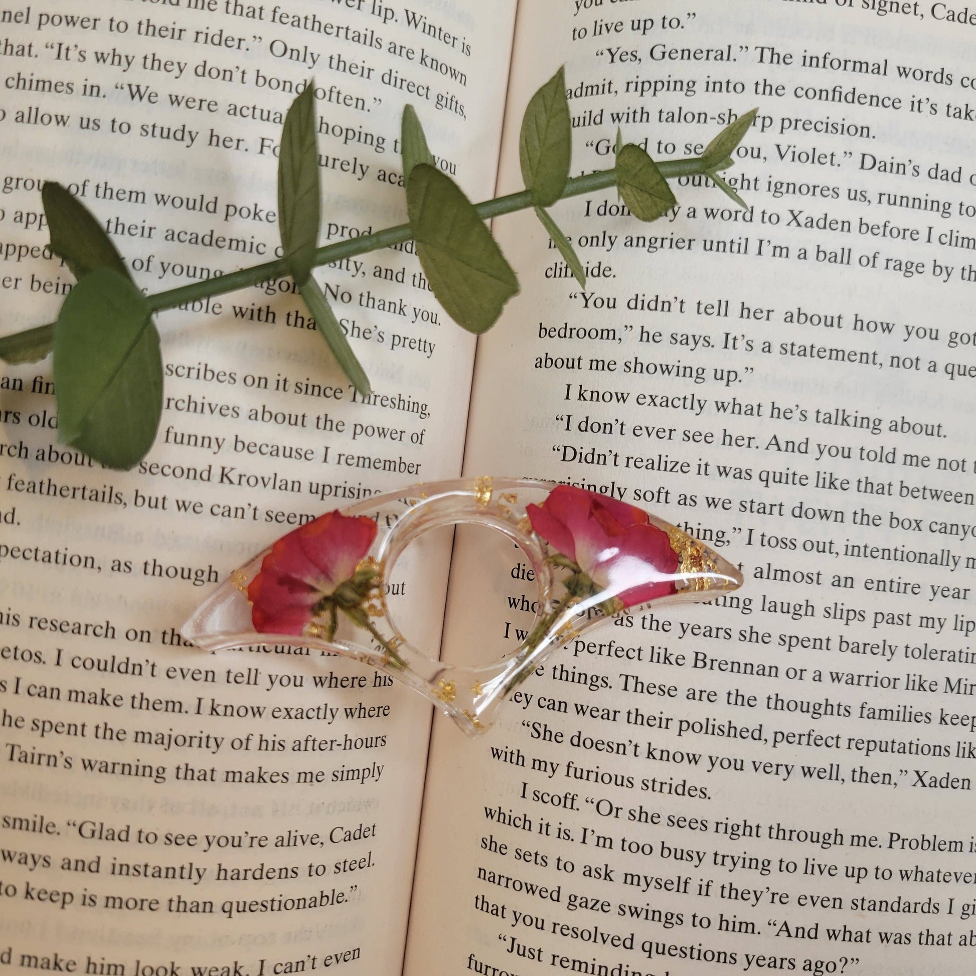 Page Spreader - Stemmed Rose Smitten Booktique