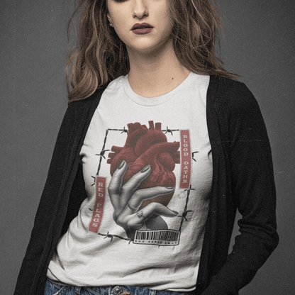 Red Flags & Blood Oaths T-Shirt – She Reads Smut Dark Romance Tee Offbeat Opulence